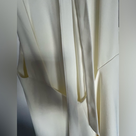 Creamy white backless dress, Medium, Zara - Picture 2 of 4